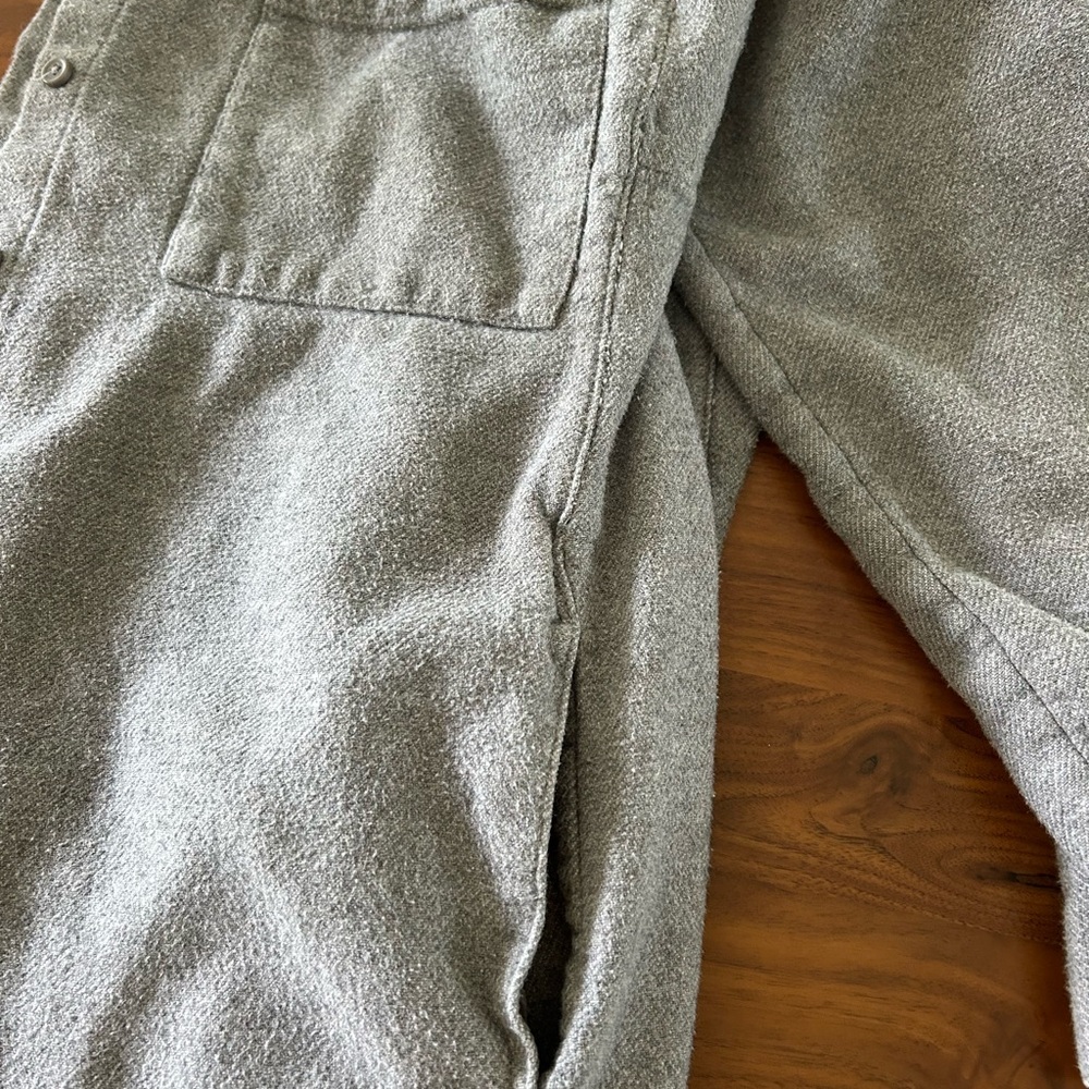 Madewell. Gray, Long sleeve, button front, button cuff long sleeve shirt